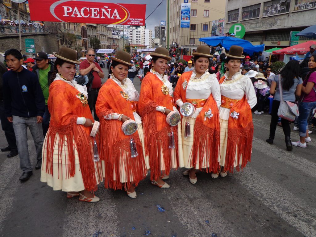Am 25. Mai feierte La Paz sein Fest "El Gran Poder" mit einem riesigen Folklore-Umzug.