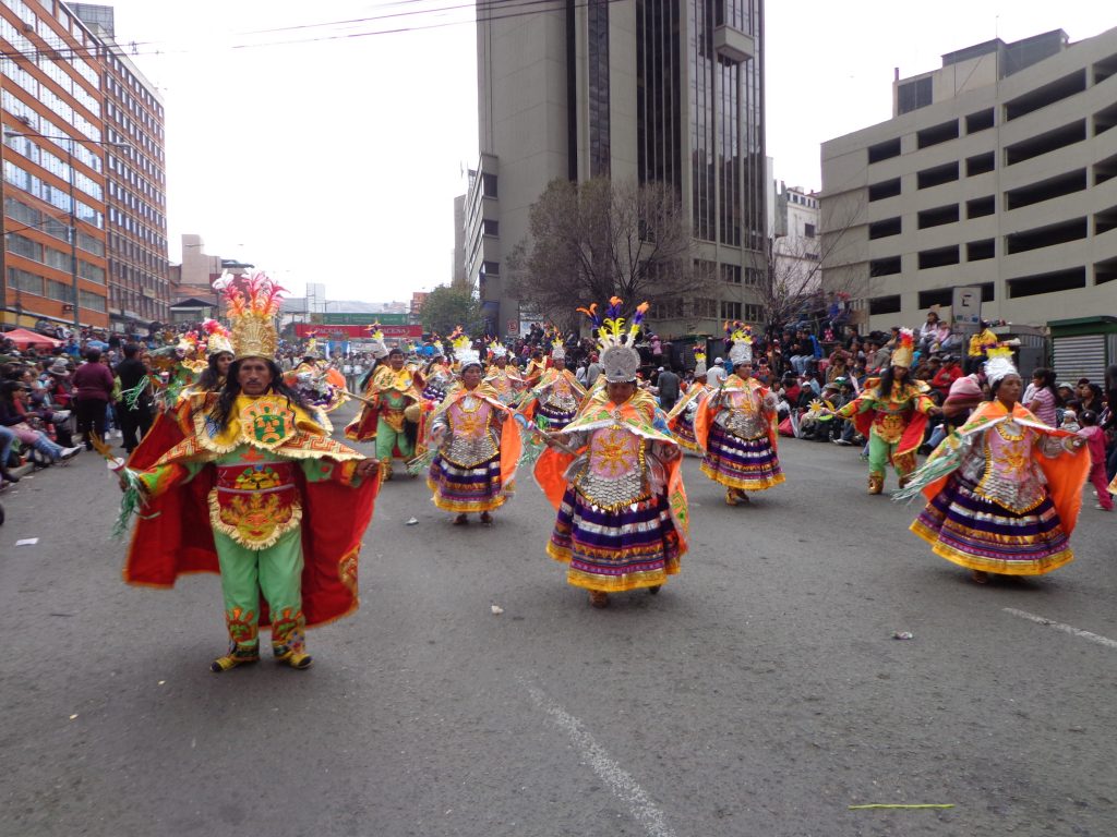 Am 25. Mai feierte La Paz sein Fest "El Gran Poder" mit einem riesigen Folklore-Umzug.