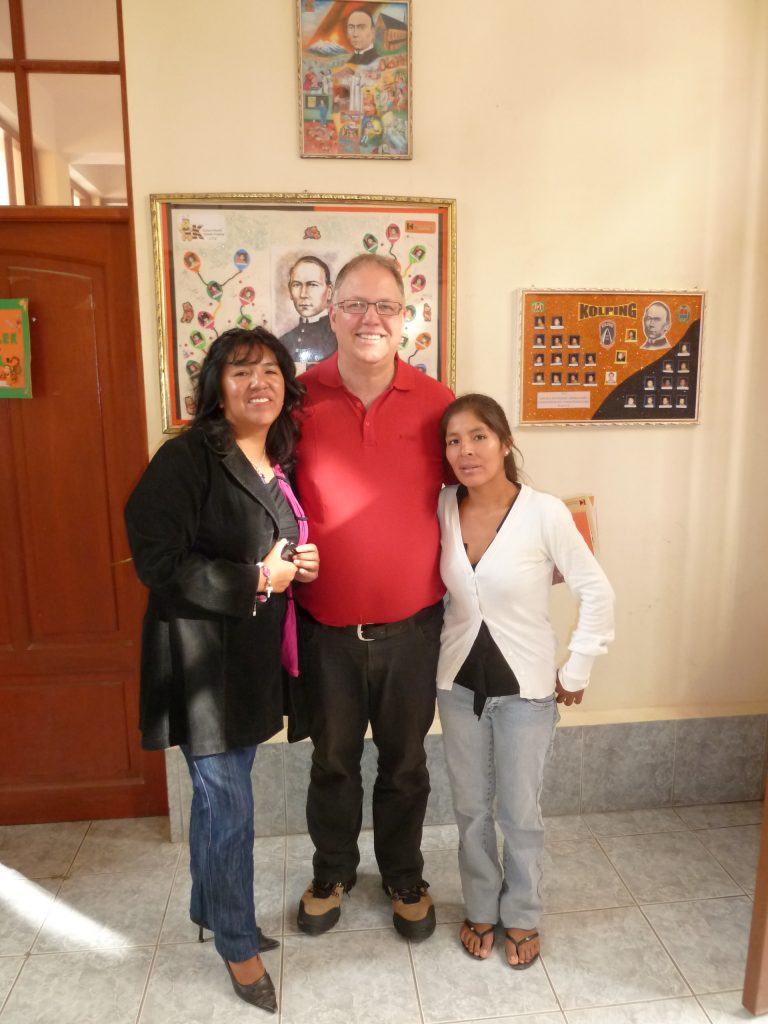 Mit Beatriz und Esperanza, einer Kolping-Mitarbeiterin.